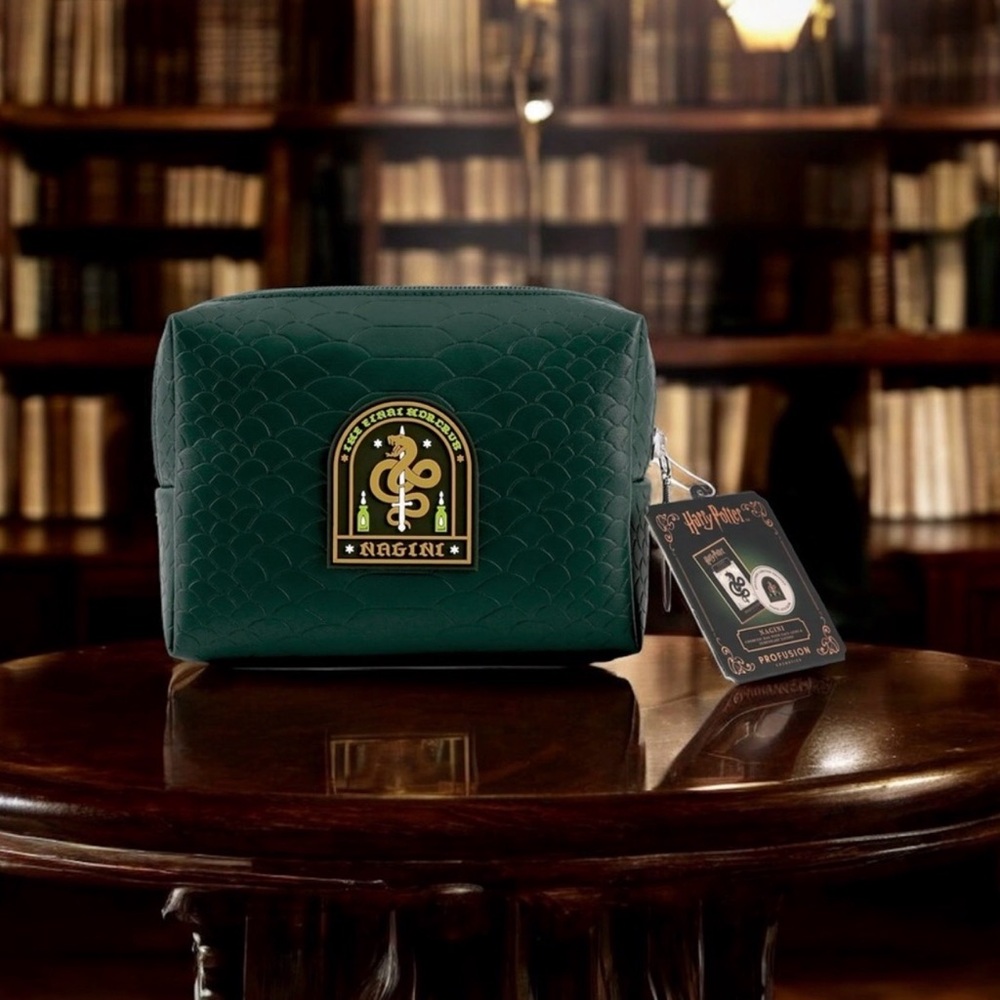Harry Potter Nagini Cosmetic Bag - Green - Picture 2 of 4